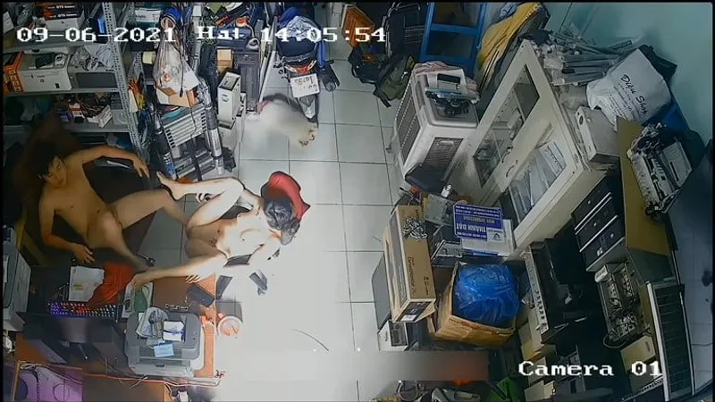 Vợ chồng đụ nhau trong của của quý máy tính