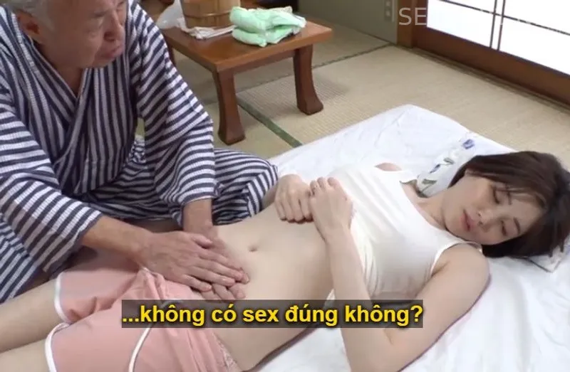 Vợ sắp cưới của con trai bị đau nhức nhờ bố người chồng có nghề mát-xa đấm bóp và cái kết